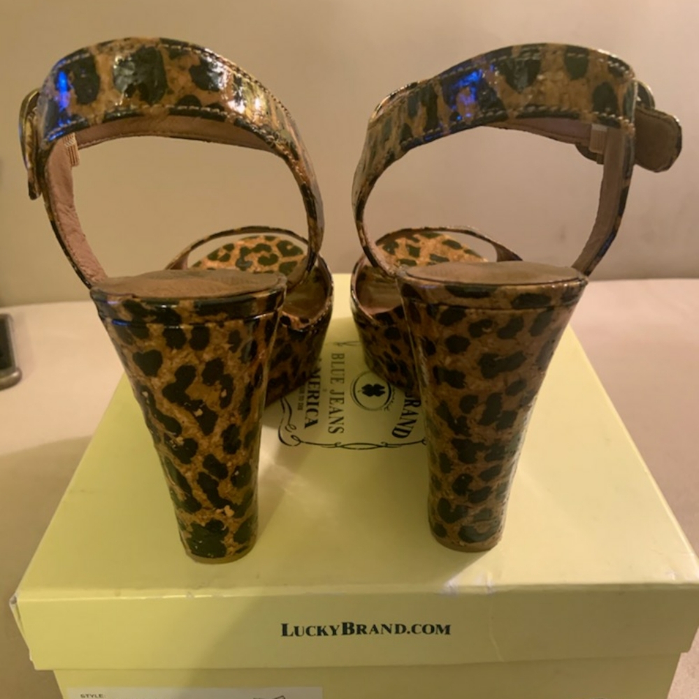 Shoes - Picture 2 of 5